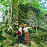 <div style="text-align:left;"> <span style="color:#32cd32;"><strong>キャンペーン中！</strong></span><br> AP-2 <span style="color:#cc3300;"><strong>空港お迎え＋遺跡観光</strong></span><br> 空港お迎え→ベンメリア→昼食休憩→ロリュオス遺跡群→ホテルへ送迎<br> ロリュオス：ロレイ・バコン・プレアコー<br> ４時間からのチャータープラン </div> <br> <div style="text-align:center; line-height:1.8;"> 「エアコン付き専用車＋日本語ガイド込み」<br> <strong><span style="color:#ff69b4;">グループ合計料金</span></strong><br> １名：<span style="color:#1e90ff;"><s>130＄</s></span> → <span style="color:#cc3300;"><strong>110＄</strong></span><br> ２名：<span style="color:#1e90ff;"><s>150＄</s></span> → <span style="color:#cc3300;"><strong>120＄</strong></span><br> ３〜５名：<span style="color:#1e90ff;"><s>170＄</s></span> → <span style="color:#cc3300;"><strong>135＄</strong></span><br> もっと見る≫≫ </div>